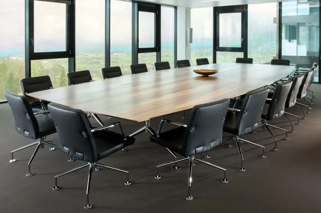 Actis_blog-wedge-shaped-table-1