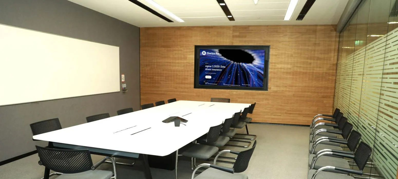 14-seater Medium-sized Meeting Room