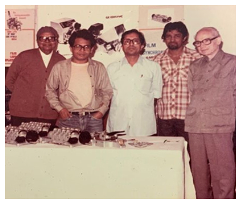1984
Established a Pan-India dealer network for OHP and AV.