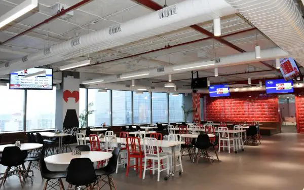 Lobbies, Cafeterias, Breakout Areas & Social Spaces